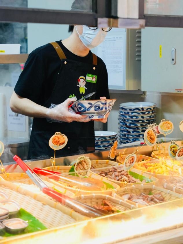 从墩墩鸡到好望水,蒙自源半年两次现象级联名:这碗米线越活越年轻