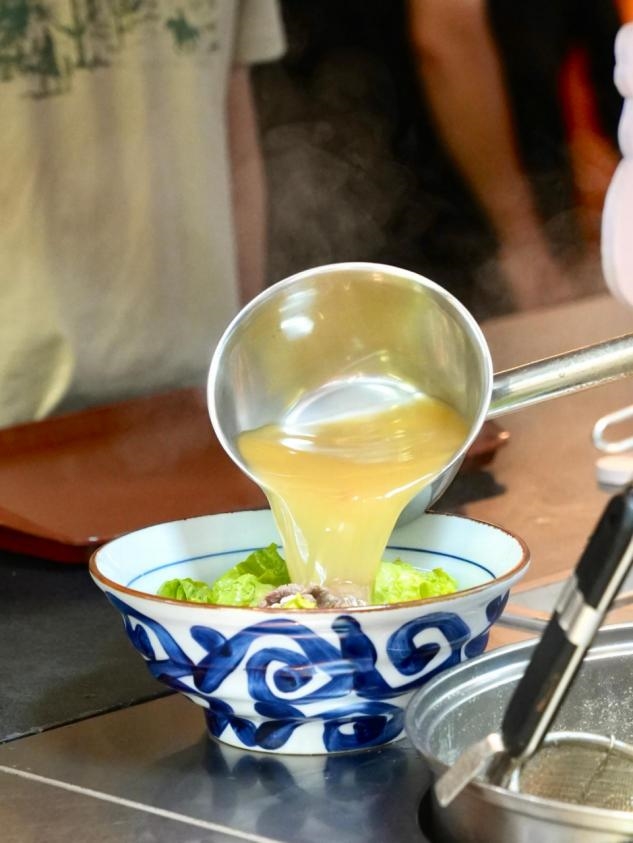 从墩墩鸡到好望水,蒙自源半年两次现象级联名:这碗米线越活越年轻